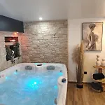 Chateau De La Sagesse Apartment *