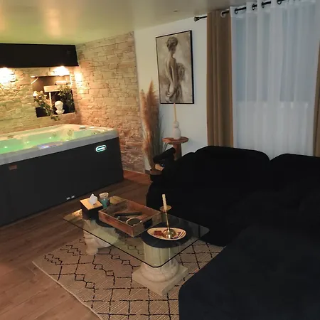 Chateau De La Sagesse *