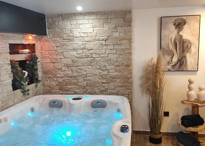 Chateau De La Sagesse Apartment *