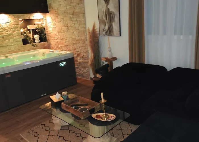 Chateau De La Sagesse *